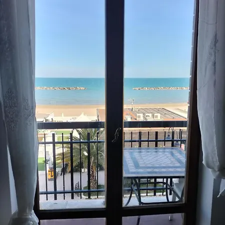 La Mouette Konukevi Porto San Giorgio